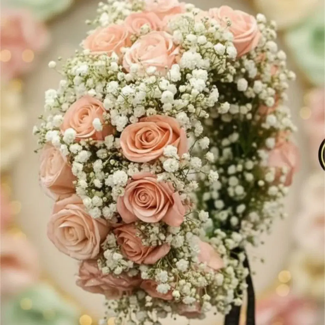 Blush Pink Rose Gajra with Baby’s Breath