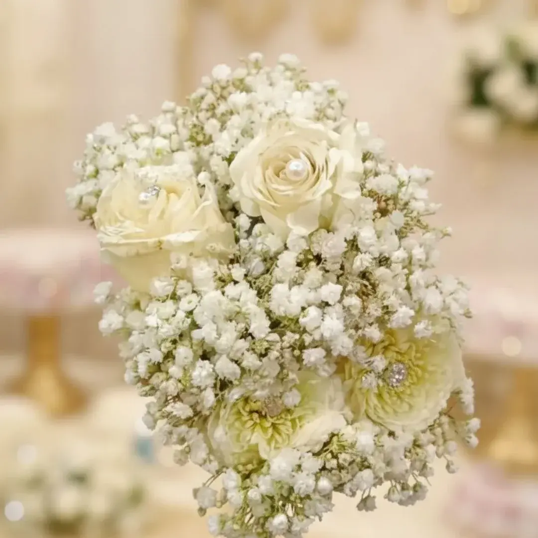 White Rose Gajra with Baby’s Breath